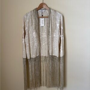 Sea New York New Priscilla Embroidery Shawl Cream Size S M